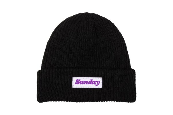 Sunday Classy Beanie (чорна з білою тканою етикеткою)